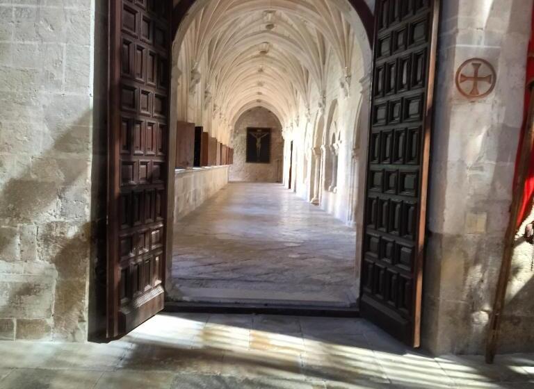 هتل Hospedería Monasterio De La Vid