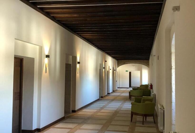 هتل Hospedería Monasterio De La Vid