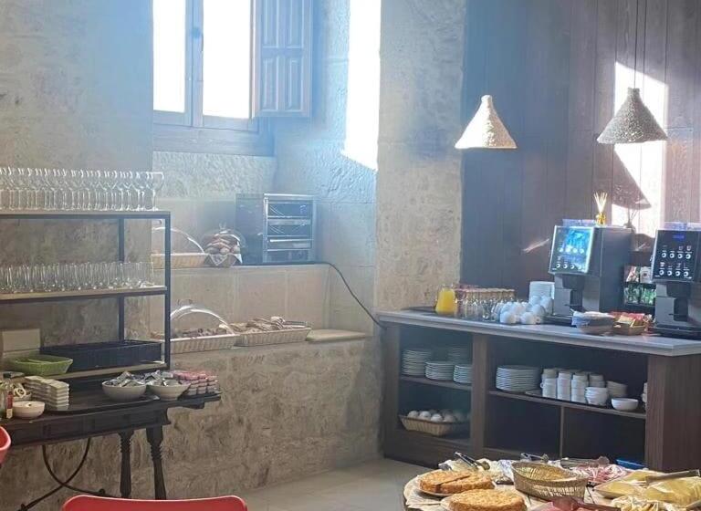 هتل Hospedería Monasterio De La Vid