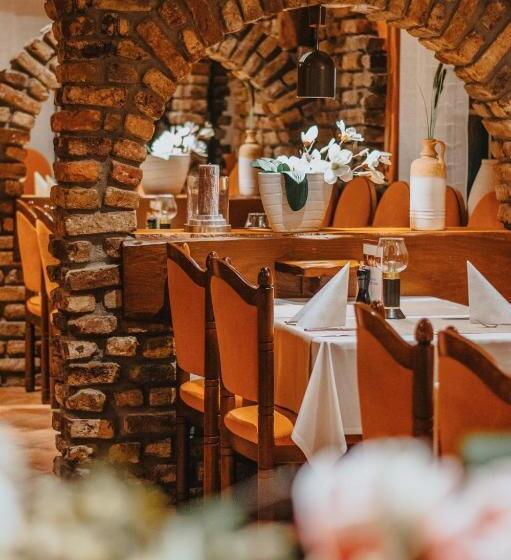 هتل Restaurant Adria Stuben Brühl