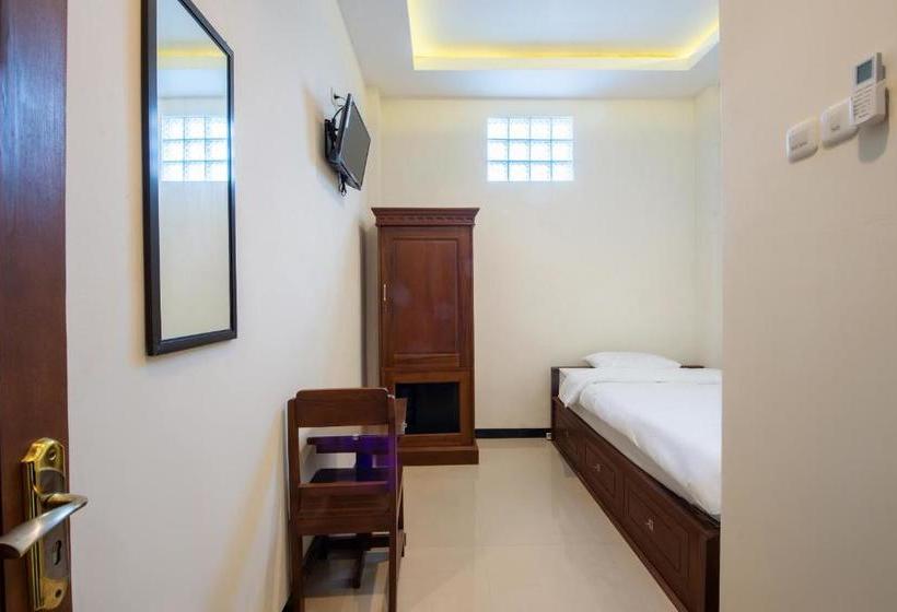 Отель Oyo 3137 Aisyah Residence Syariah
