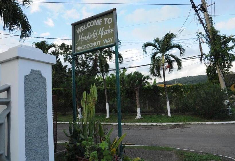 پانسیون Aileen Palm Cove Ja