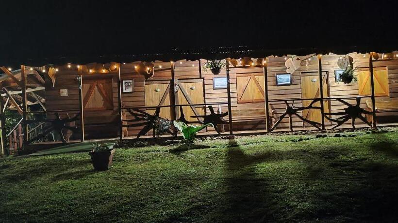 تختخواب و صبحانه Oski Lodge, Rain Forest Rincón De La Vieja