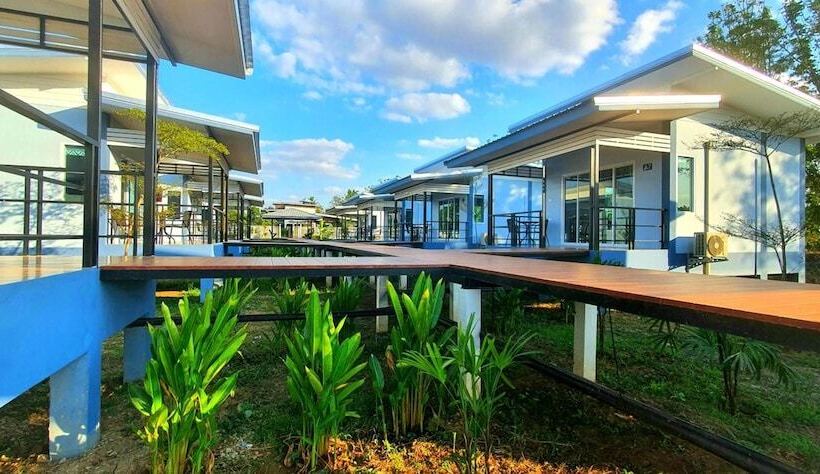 هتل Hideaway Resort Buriram