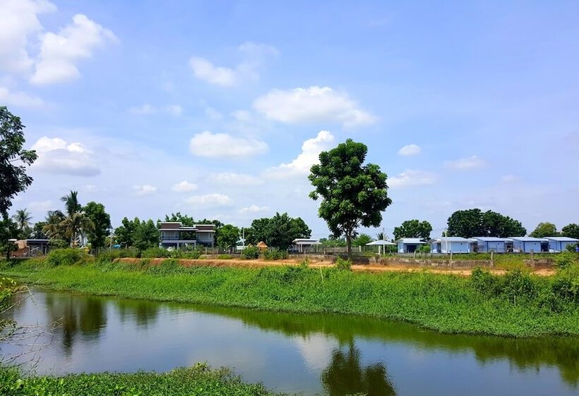 هتل Hideaway Resort Buriram