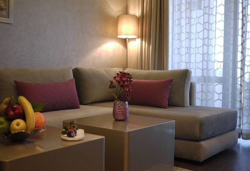هتل Nour Plazza