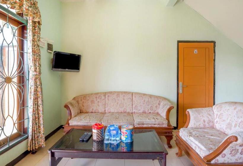 호텔 Oyo 3030 Sindangsari Guest House
