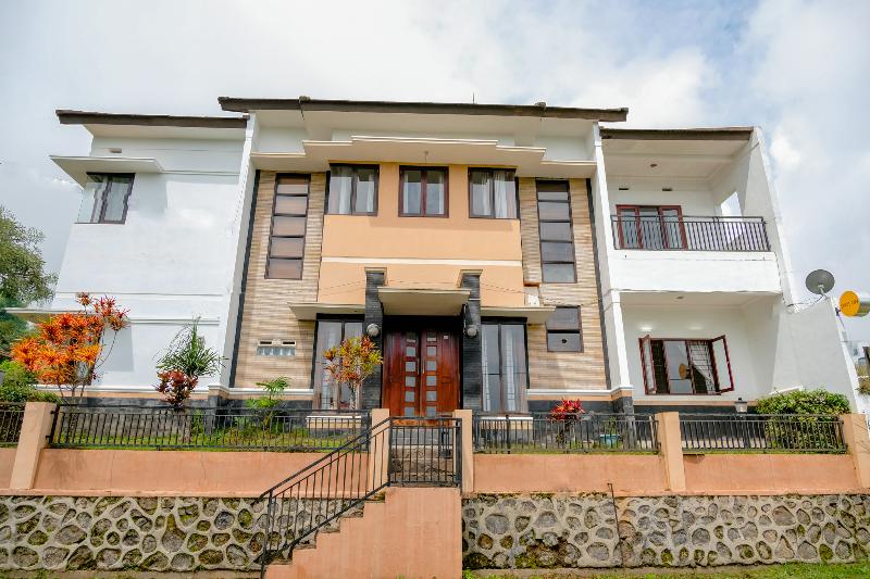 ホテル Spot On 3037 Sakinah Residence