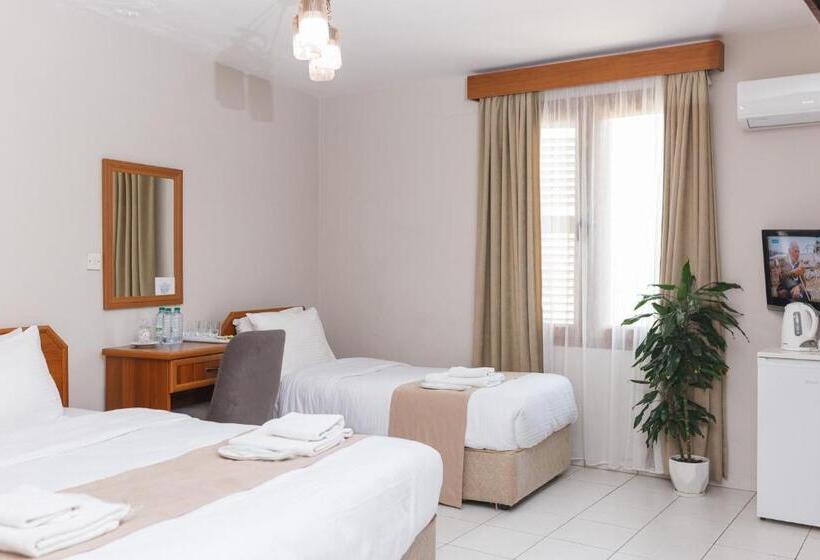 هاستل Homelike Guest House