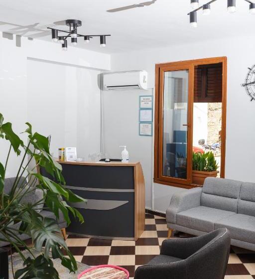 هاستل Homelike Guest House