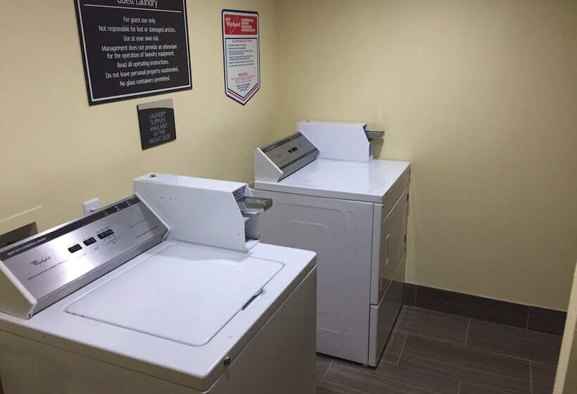 هتل Best Western Plus Birmingham Inn & Suites