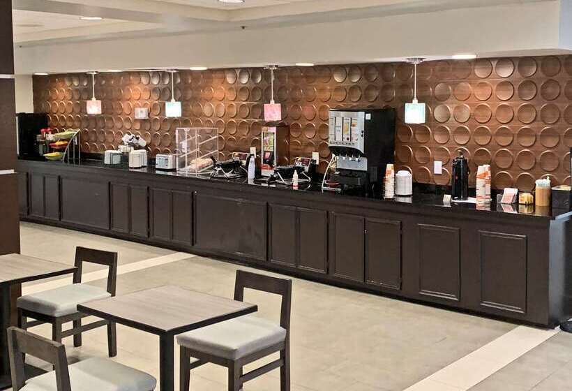 فندق Comfort Inn & Suites Columbus North