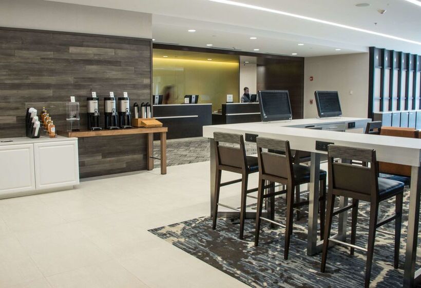 Doubletree By Hilton Hotel Syracuse