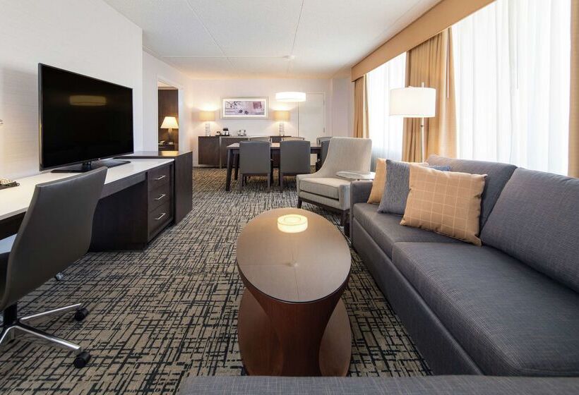 Doubletree By Hilton Hotel Syracuse