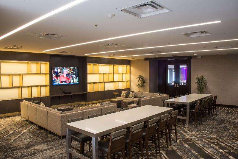 Doubletree By Hilton Hotel Syracuse