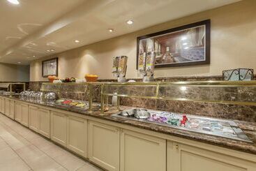 هتل Doubletree By Hilton Downtown Wilmington Legal District