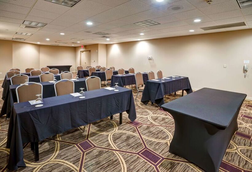 فندق Doubletree By Hilton Downtown Wilmington   Legal District