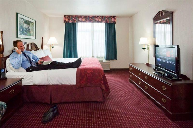 هتل Four Points By Sheraton Appleton