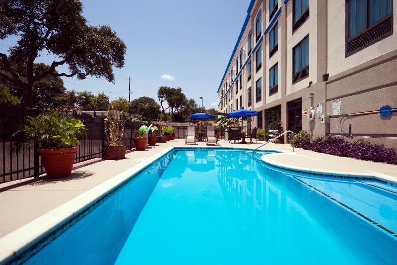 هتل Holiday Inn Express & Suites Austin North Central, An Ihg