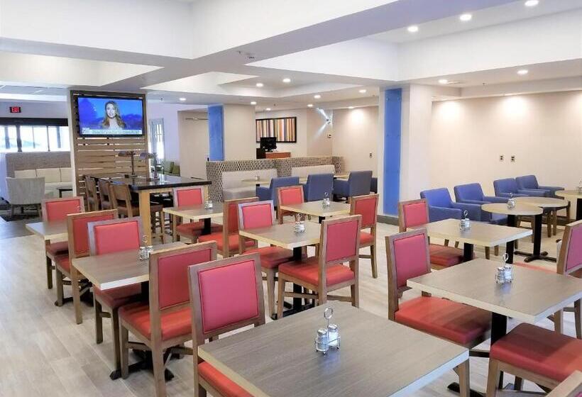 هتل Holiday Inn Express Columbia Ne   Fort Jackson