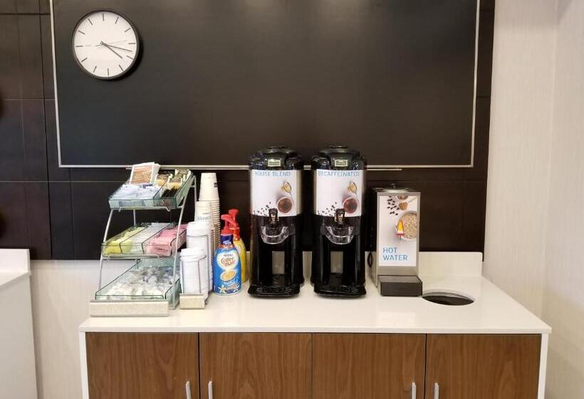 هتل Holiday Inn Express Columbia Ne   Fort Jackson