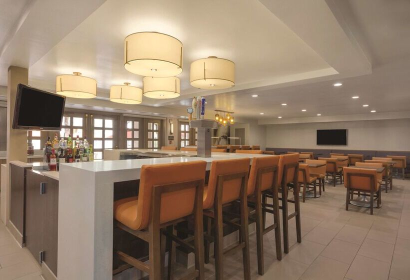 בית מלון כפרי Hyatt House Cypress / Anaheim