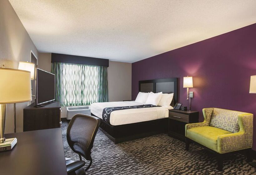 هتل La Quinta By Wyndham Clearwater South