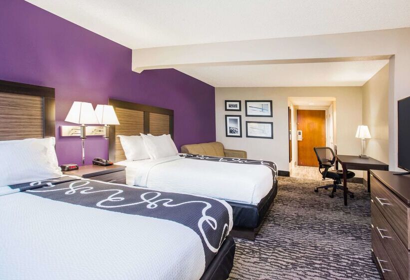 هتل La Quinta By Wyndham Clearwater South