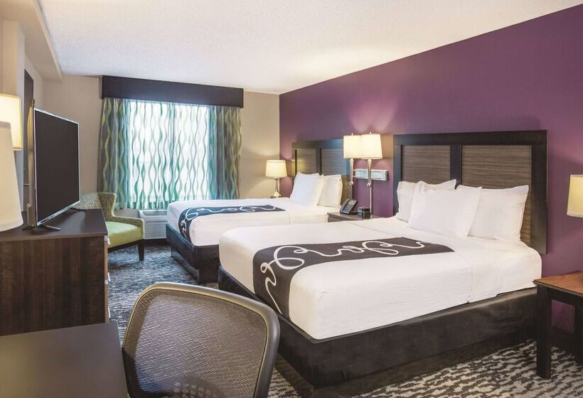 هتل La Quinta By Wyndham Clearwater South