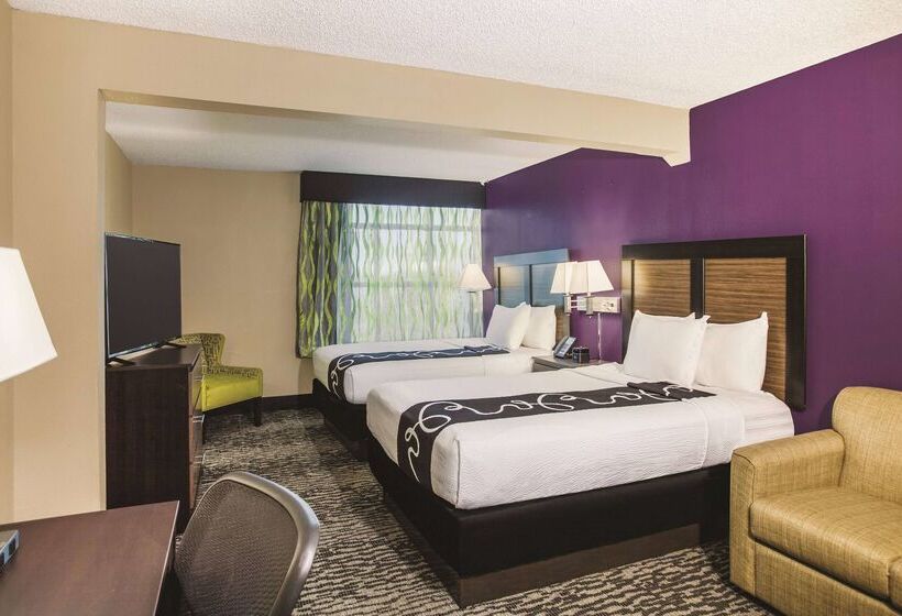 هتل La Quinta Inn & Suites By Wyndham Clearwater South