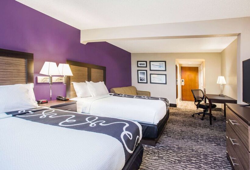 هتل La Quinta By Wyndham Clearwater South