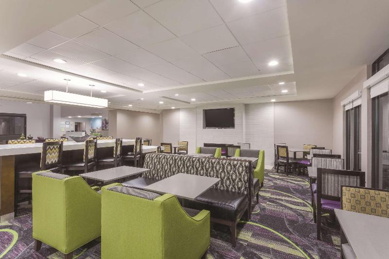 هتل La Quinta By Wyndham Columbus North