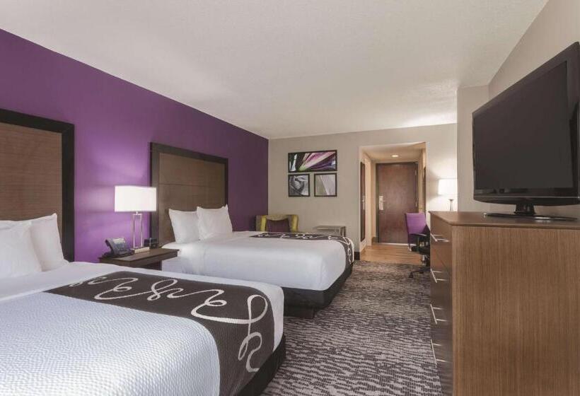 هتل La Quinta Inn & Suites By Wyndham Columbus North