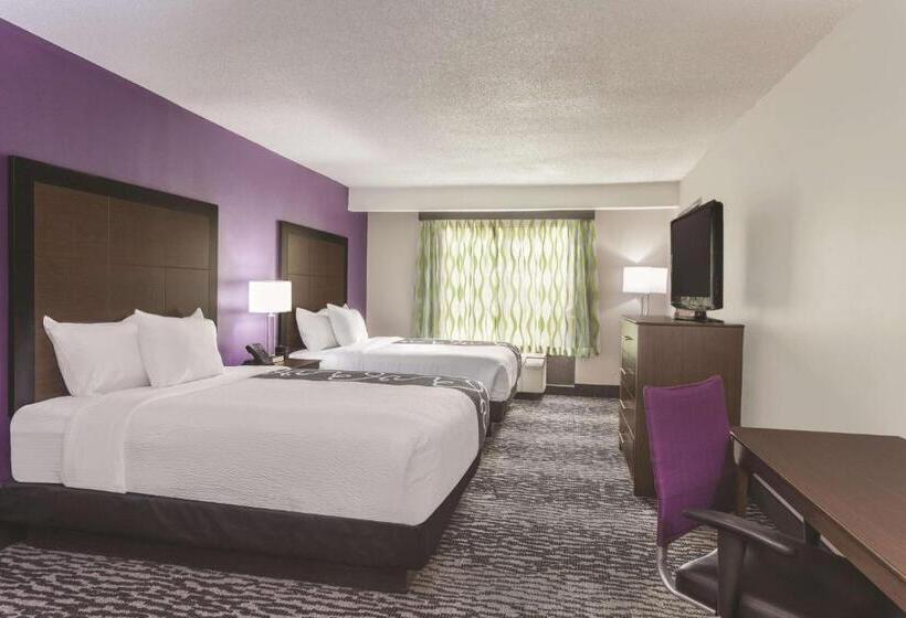 هتل La Quinta By Wyndham Columbus North