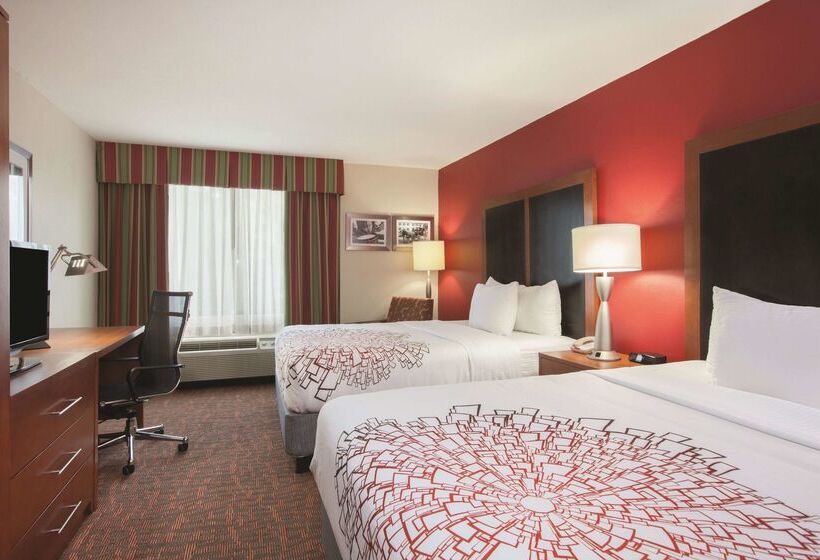 هتل La Quinta By Wyndham Williamsburg Historic Area
