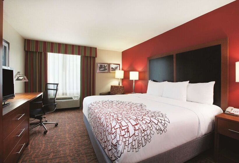 هتل La Quinta By Wyndham Williamsburg Historic Area