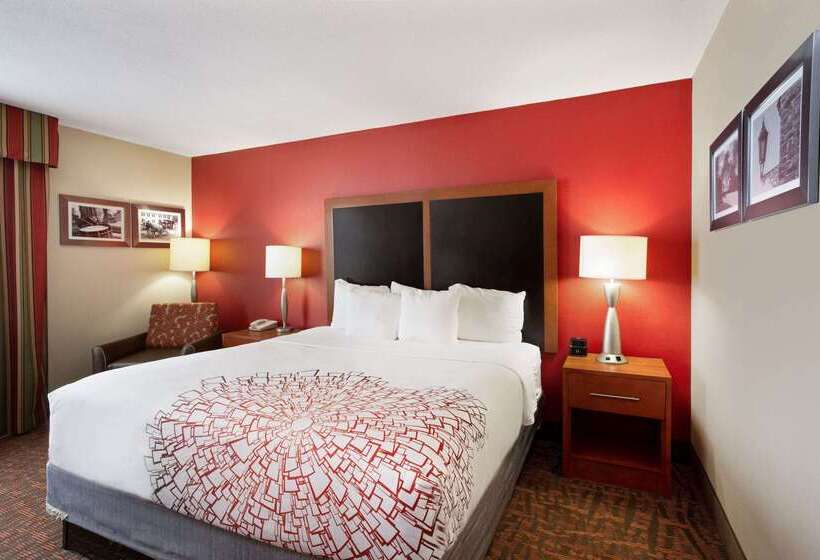 هتل La Quinta By Wyndham Williamsburg Historic Area