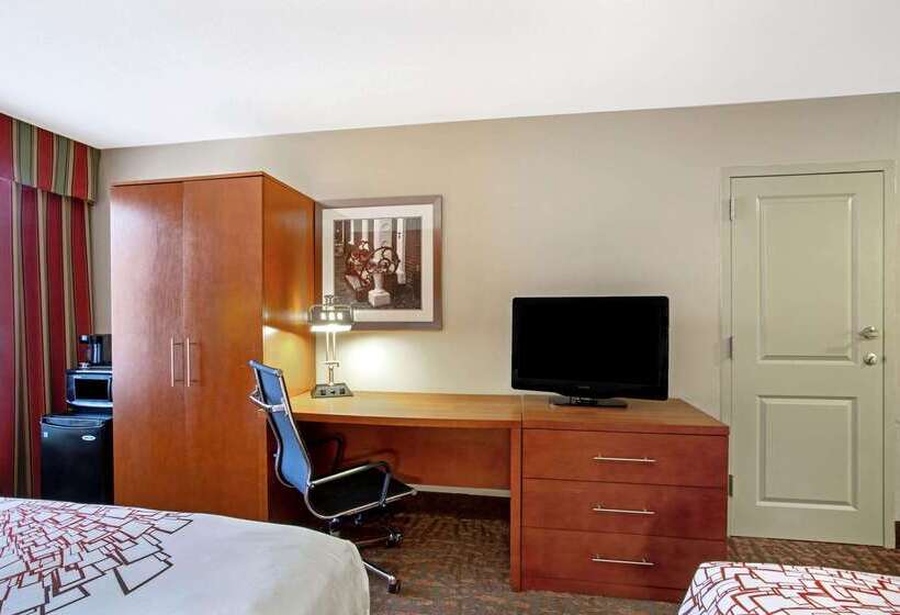 هتل La Quinta By Wyndham Williamsburg Historic Area