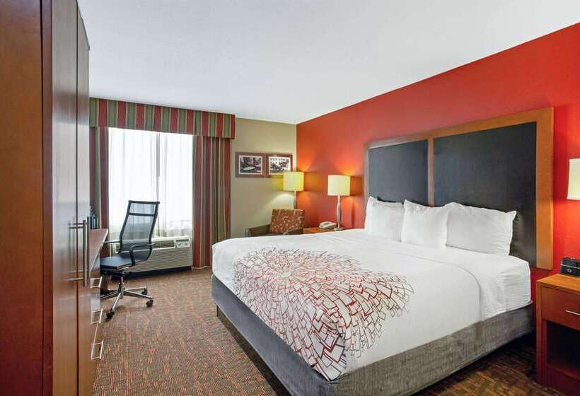 هتل La Quinta By Wyndham Williamsburg Historic Area