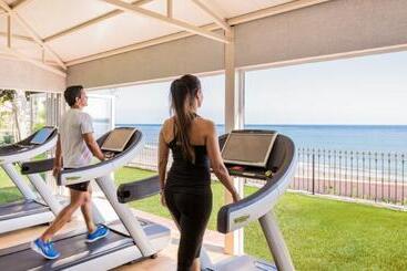 Отель Las Dunas  Health & Spa