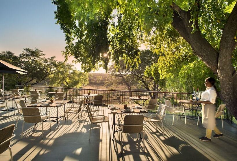 هتل Anantara Stanley & Livingstone Victoria Falls