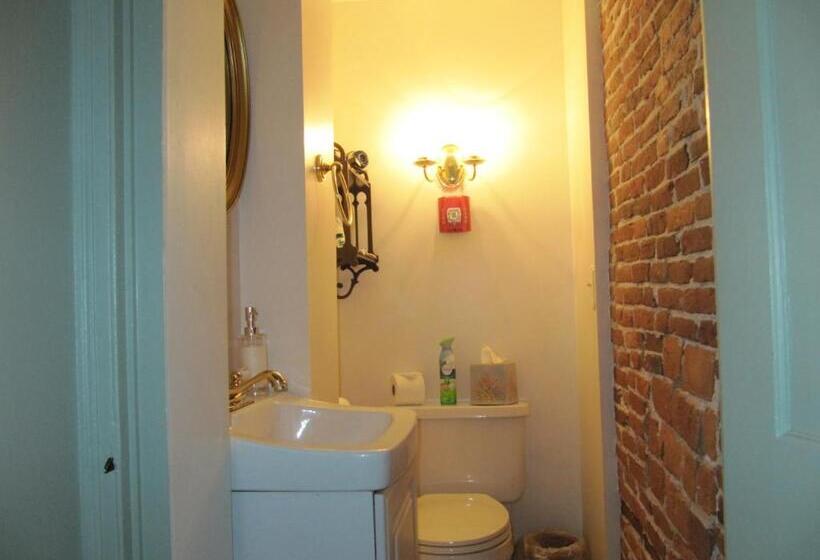 فندق William's Grant Inn Bed And Breakfast