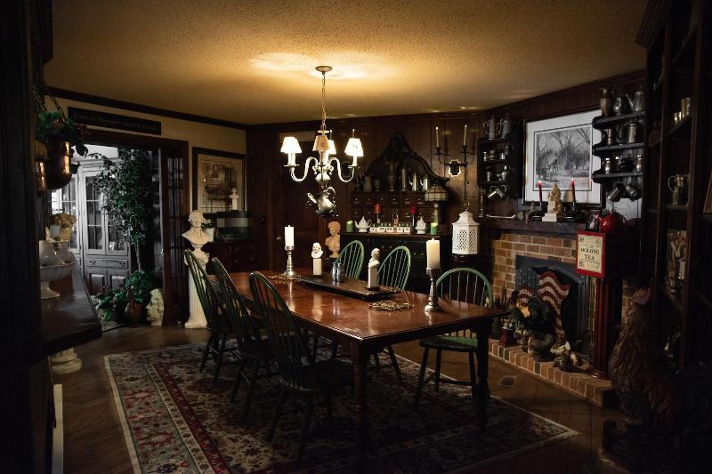 هتل Williamsburg Sampler B & B