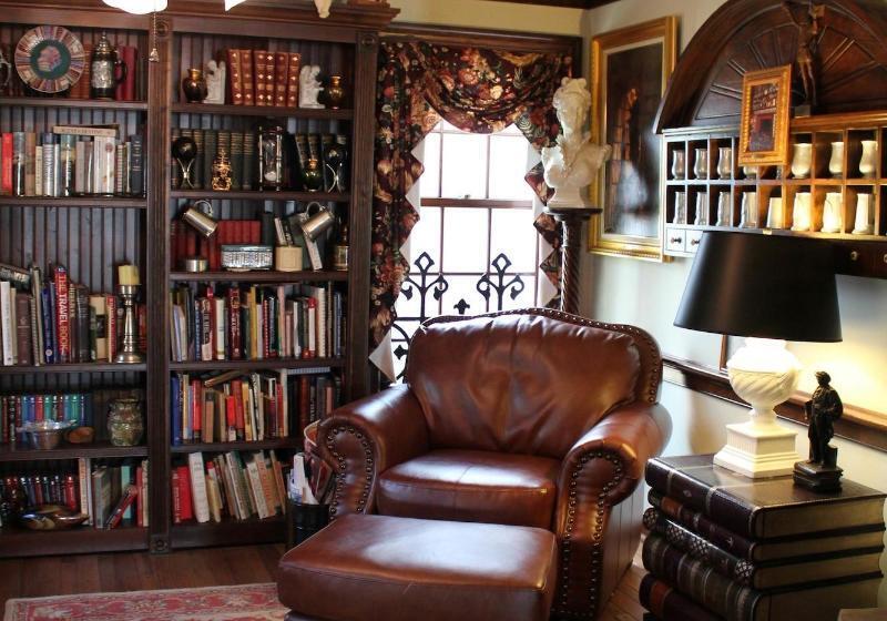 هتل Williamsburg Sampler B & B