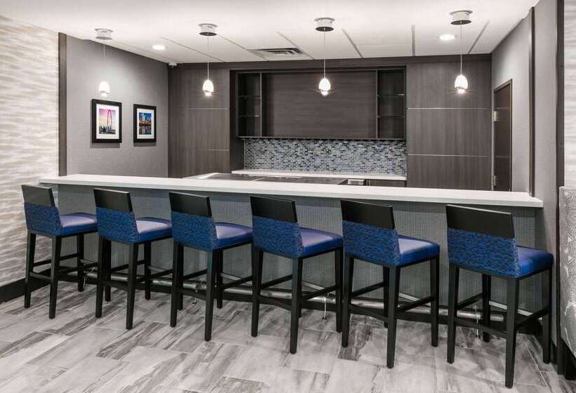 هتل Wingate By Wyndham Dallas Love Field