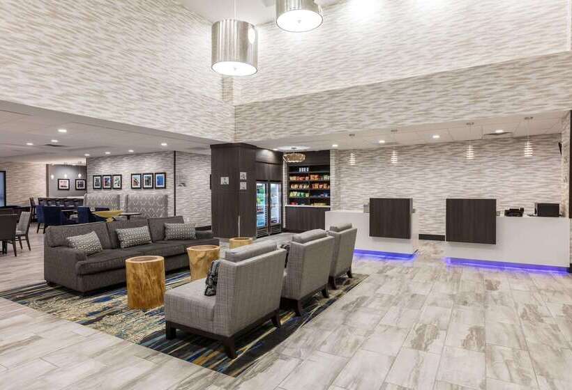 هتل Wingate By Wyndham Dallas Love Field