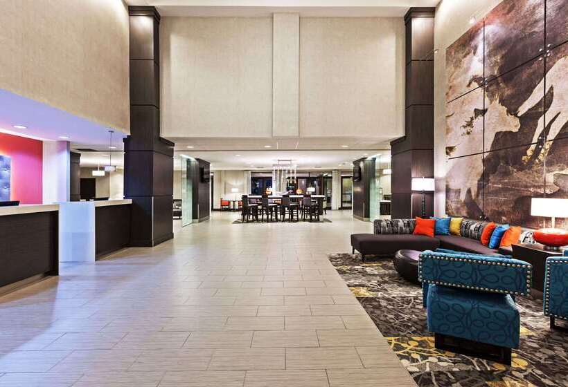 هتل Comfort Inn & Suites Irving Las Colinas Dfw