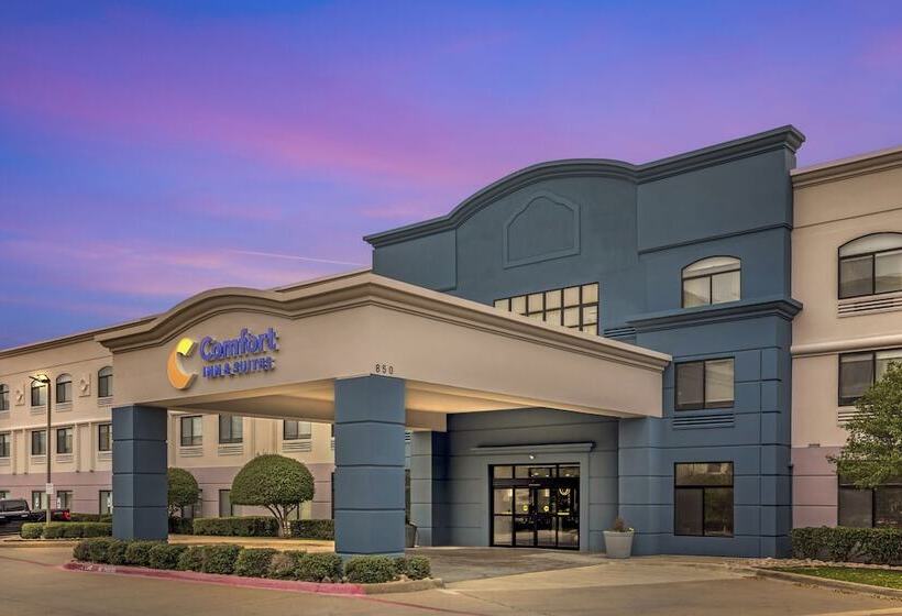 هتل Comfort Inn & Suites Irving Las Colinas Dfw