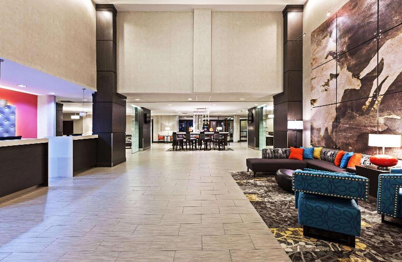 هتل Comfort Inn & Suites Irving Las Colinas Dfw