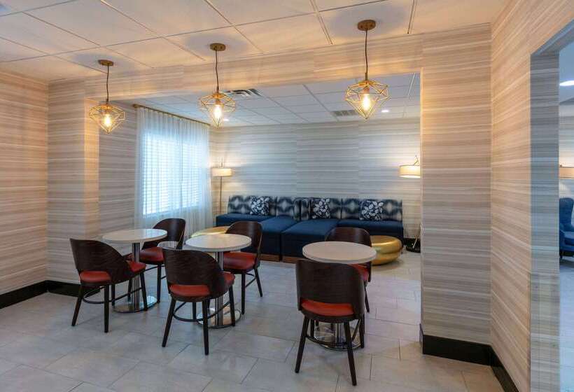 هتل Wingate By Wyndham Dfw / North Irving